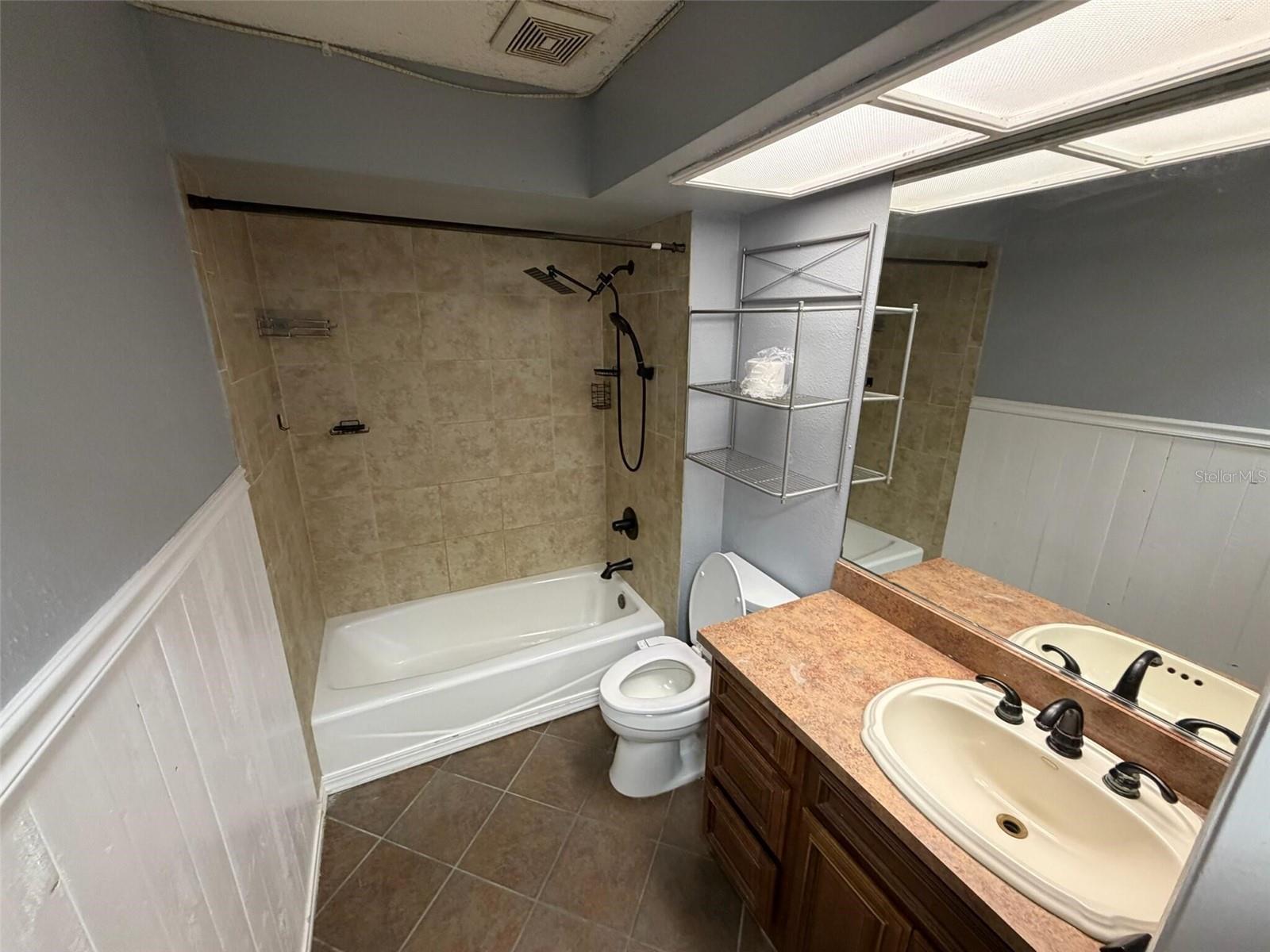 Image 20 of 28 For 9816 Granada Court