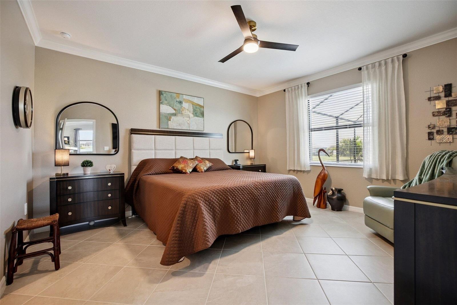 Listing photo id 9 for 1885 Crossvine Court