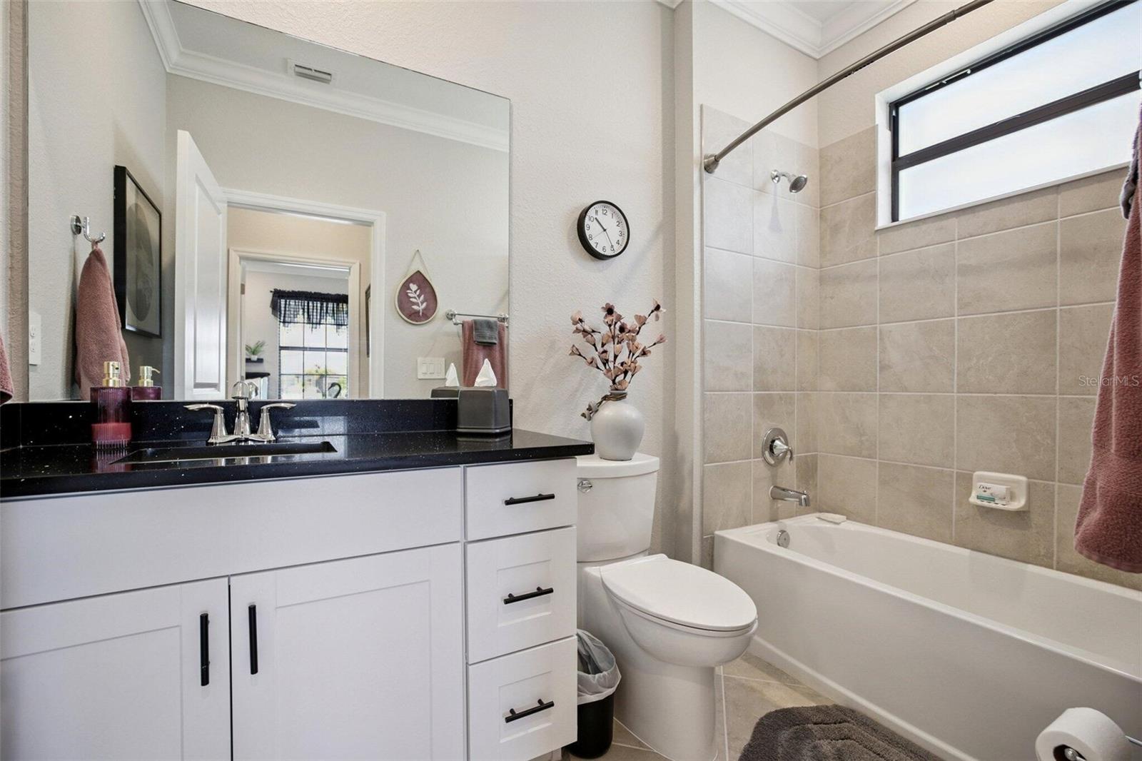 Listing photo id 16 for 1885 Crossvine Court