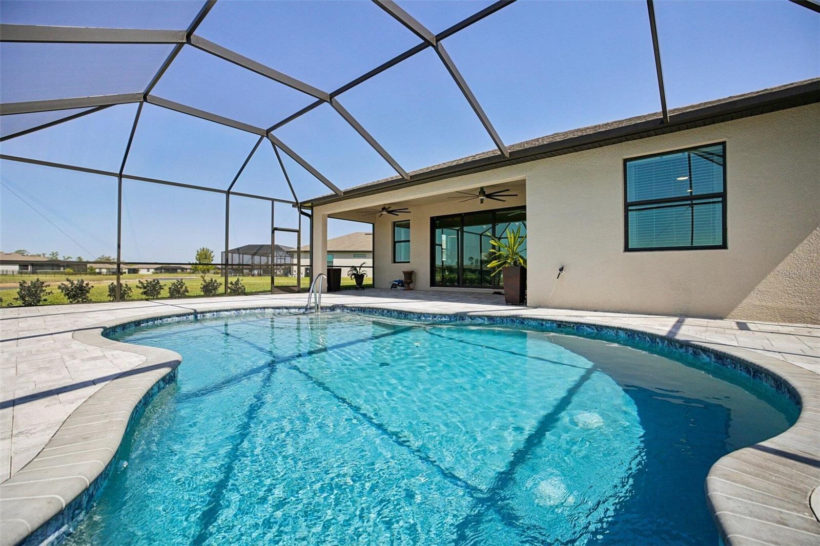 Listing photo id 18 for 1885 Crossvine Court