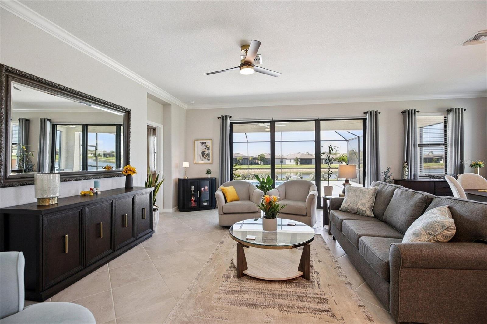 Listing photo id 4 for 1885 Crossvine Court