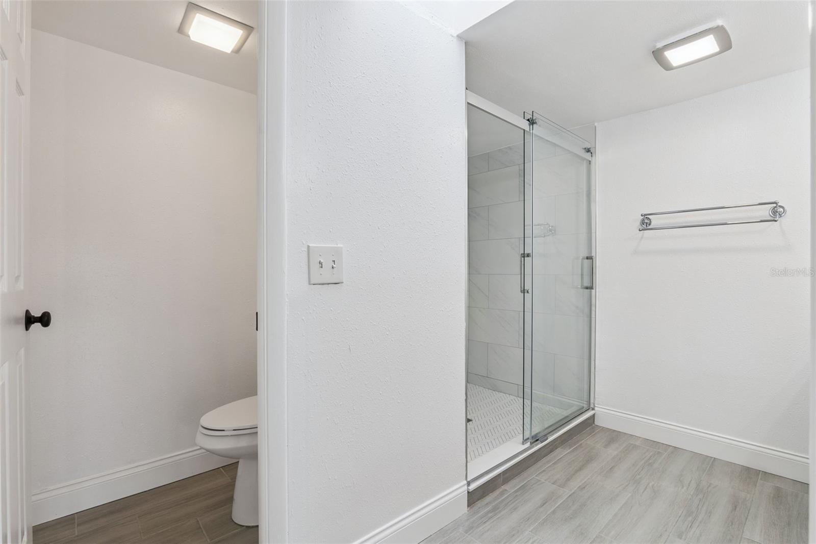 Image 19 of 44 For 1100 Delaney Avenue F500