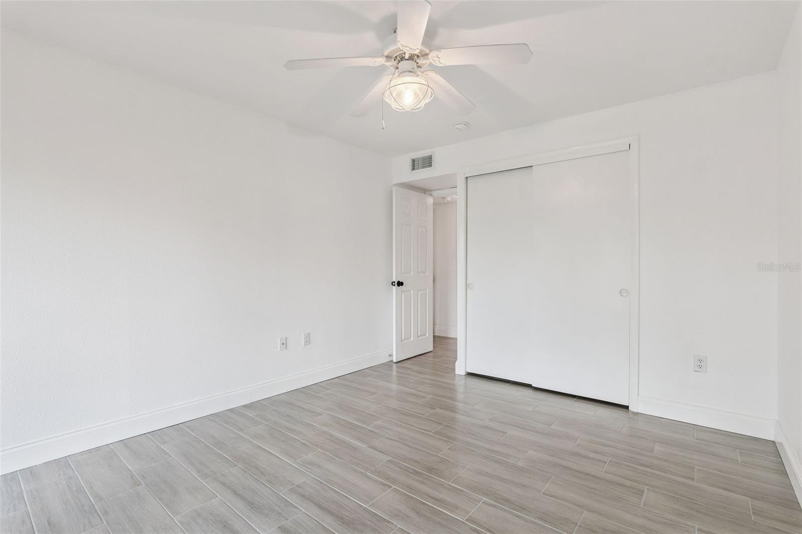 Image 22 of 44 For 1100 Delaney Avenue F500