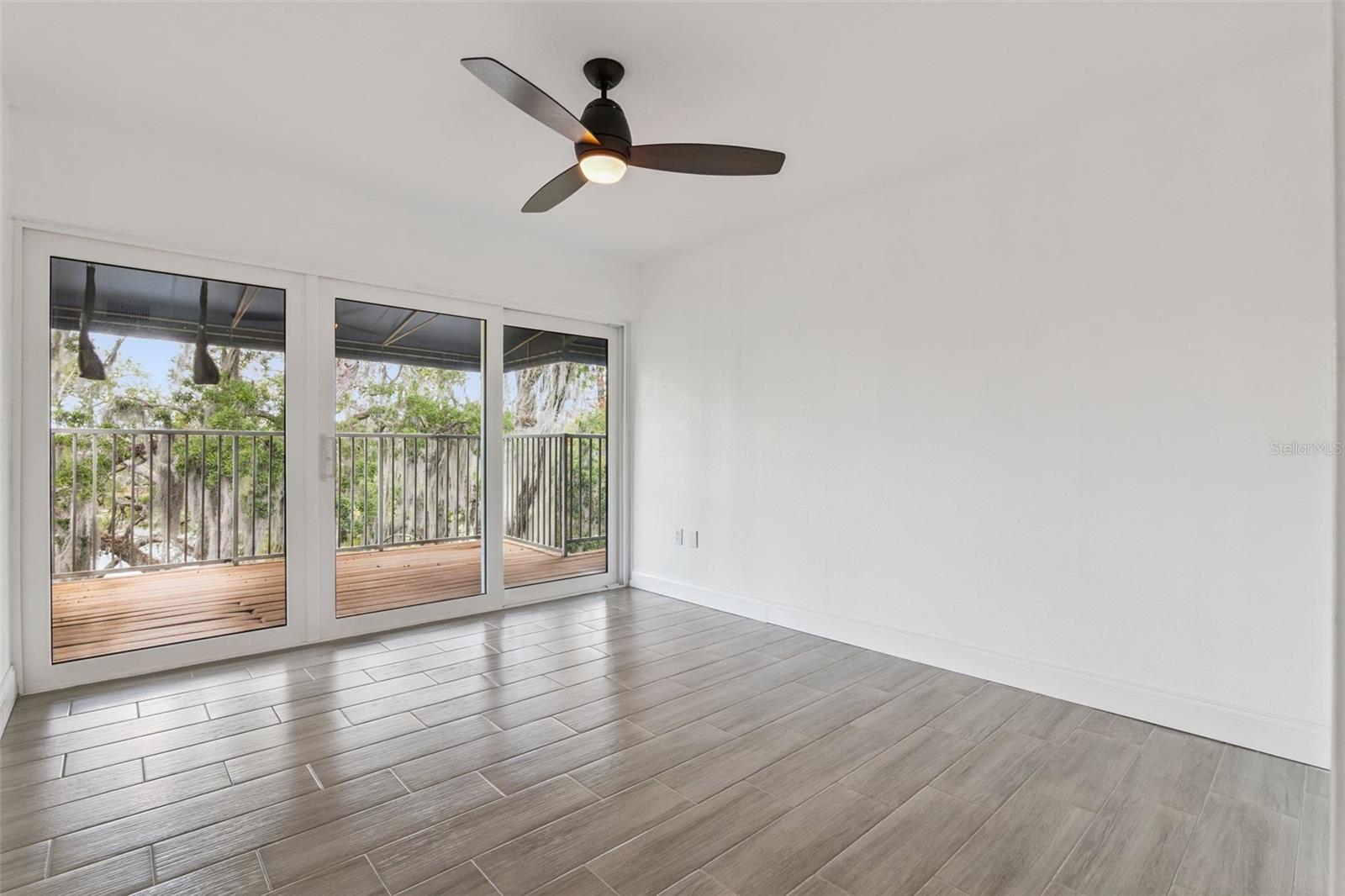 Image 24 of 44 For 1100 Delaney Avenue F500