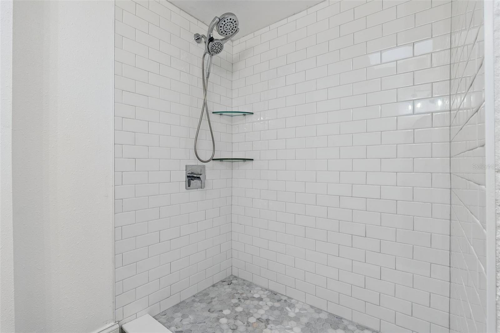 Image 27 of 44 For 1100 Delaney Avenue F500