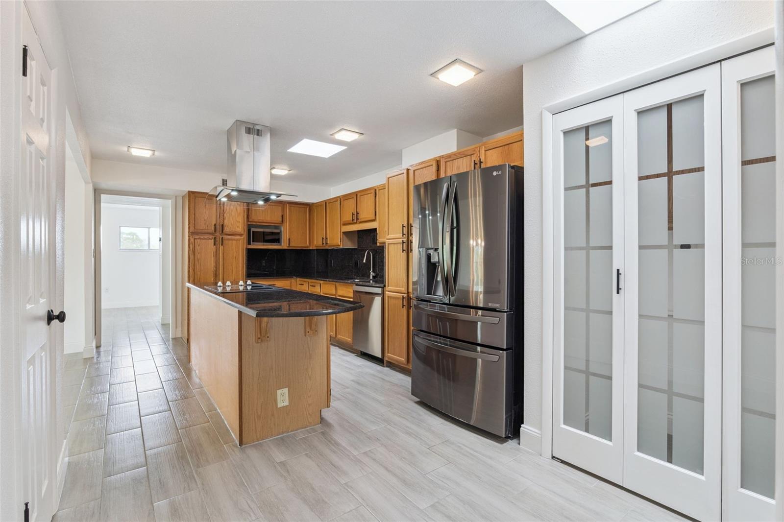 Image 28 of 44 For 1100 Delaney Avenue F500