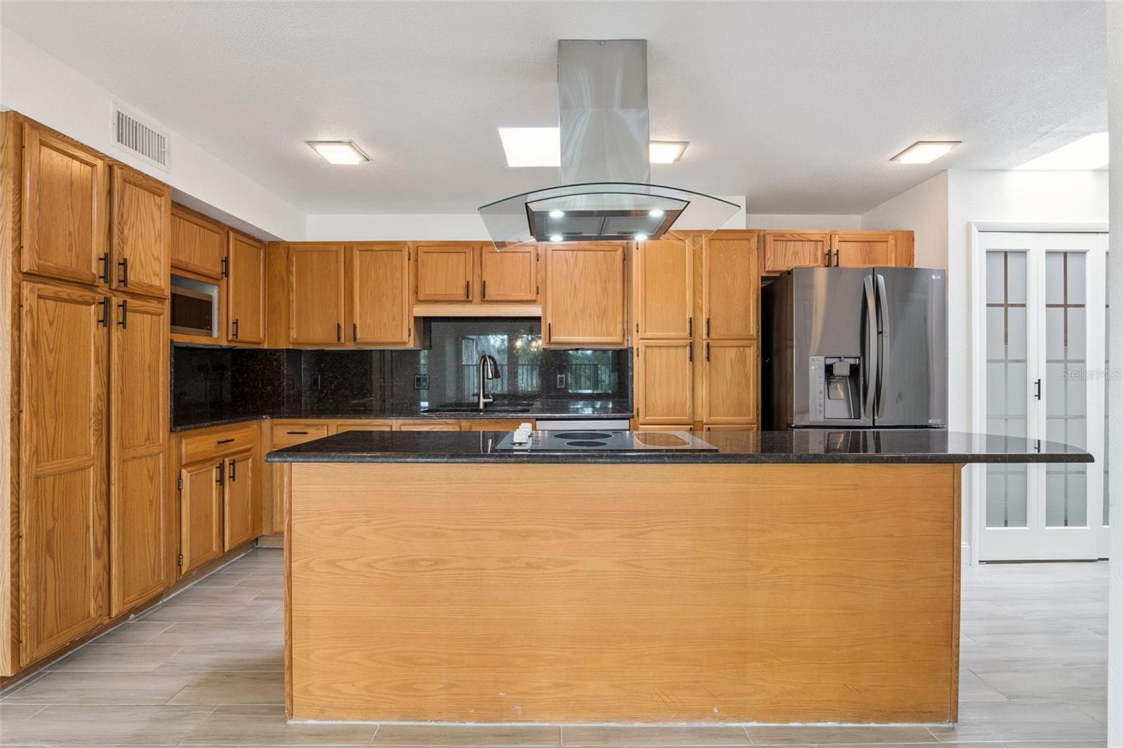 Image 30 of 44 For 1100 Delaney Avenue F500