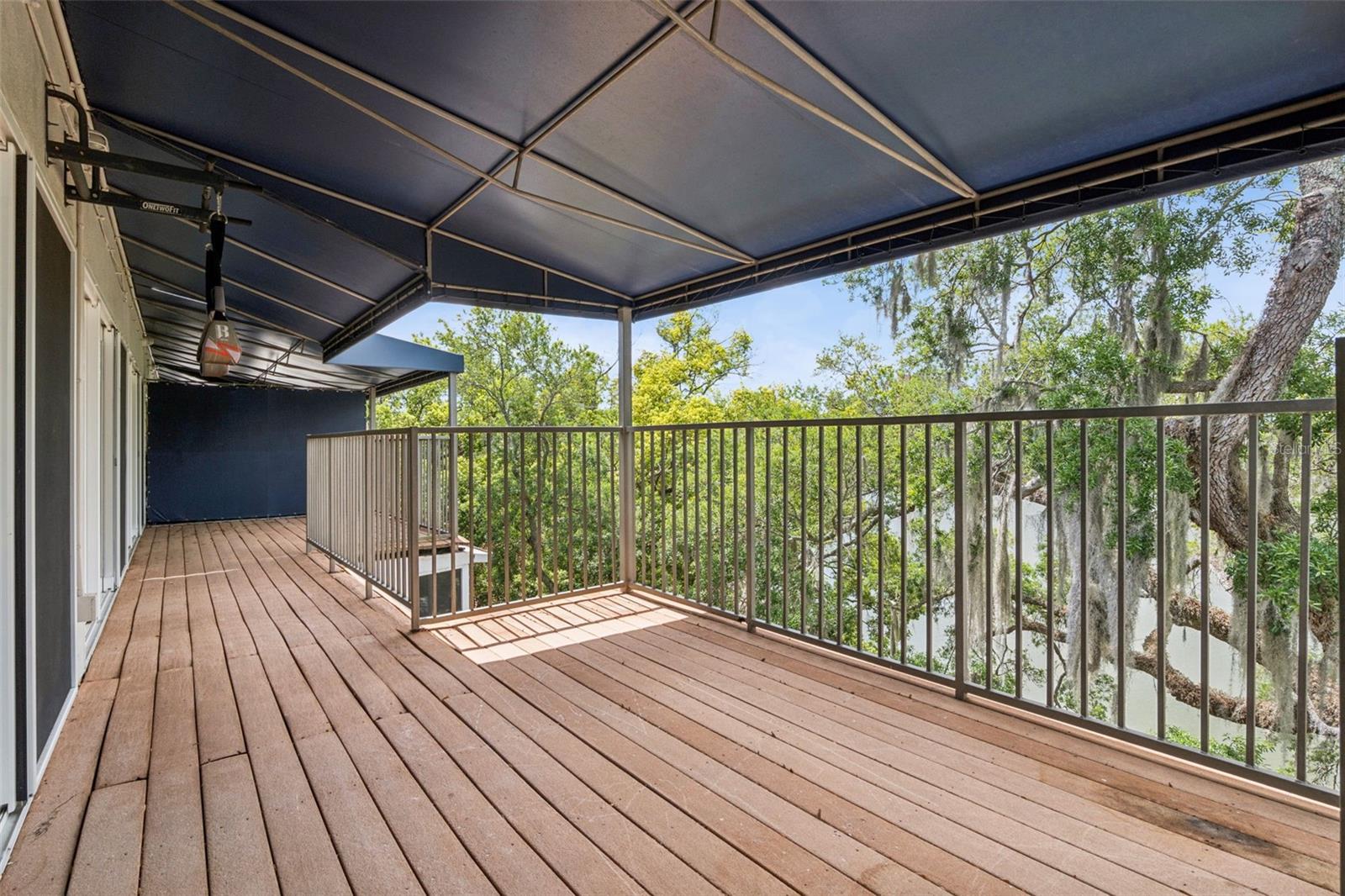 Image 33 of 44 For 1100 Delaney Avenue F500