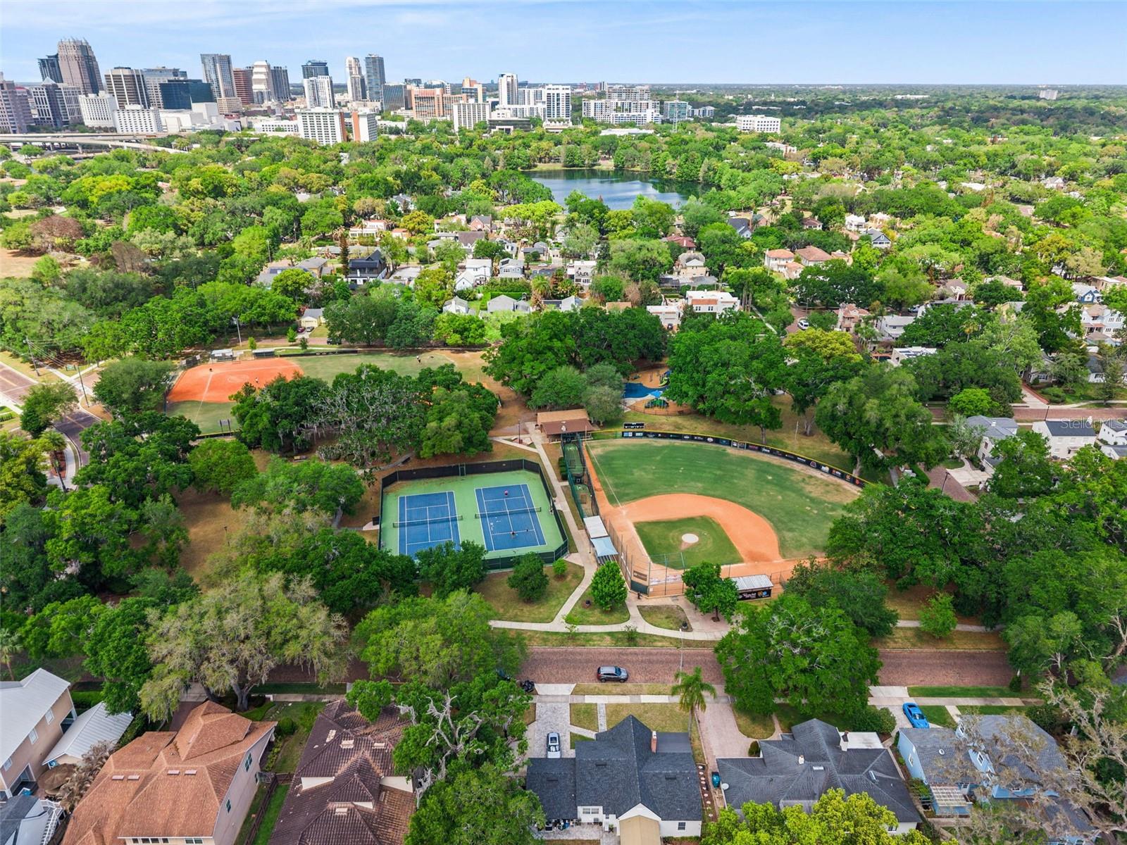 Image 41 of 44 For 1100 Delaney Avenue F500