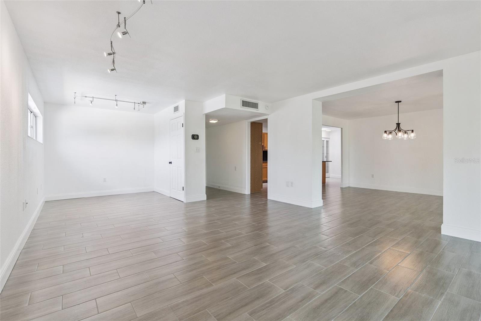 Image 6 of 44 For 1100 Delaney Avenue F500