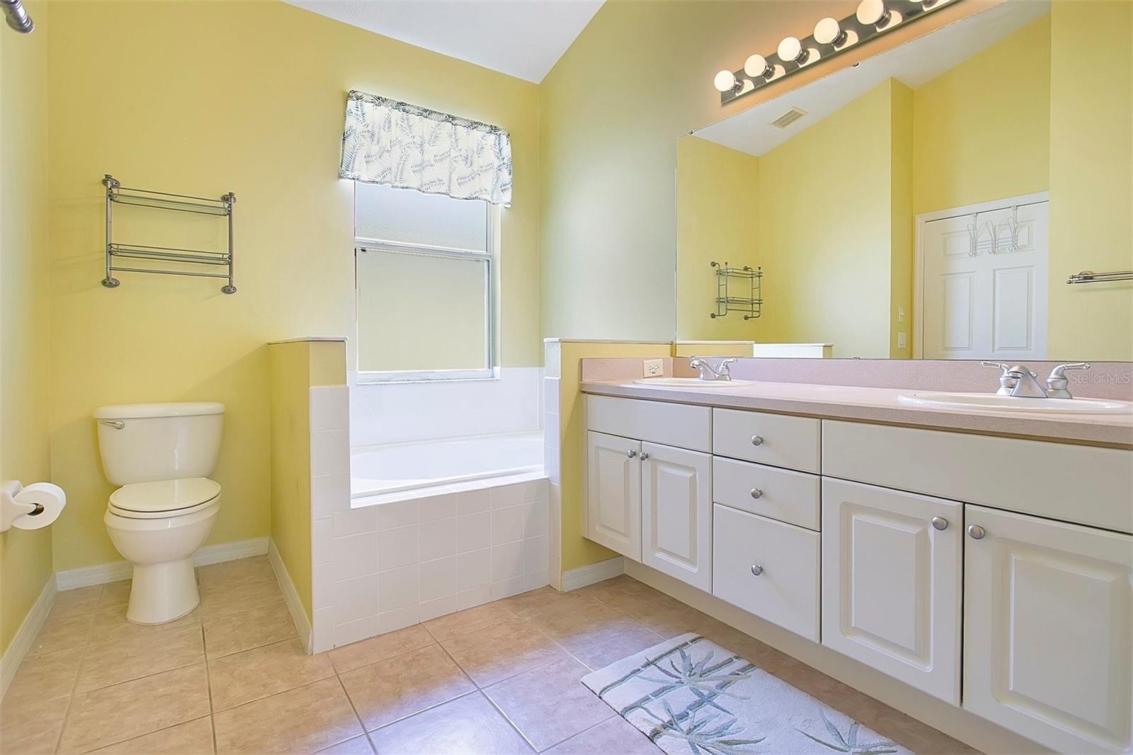 Image 15 of 38 For 2197 Caledonian Street