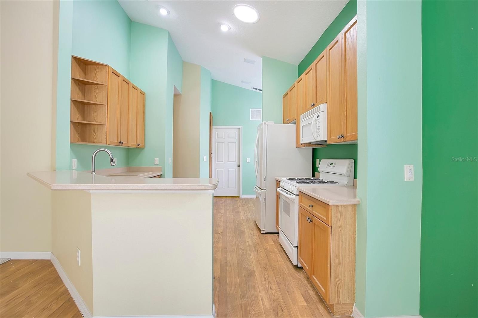 Image 9 of 38 For 2197 Caledonian Street