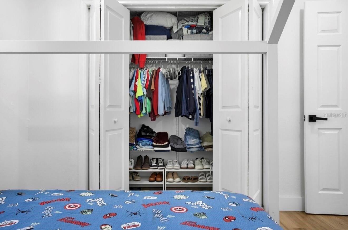 Listing photo id 25 for 208 Ward Street