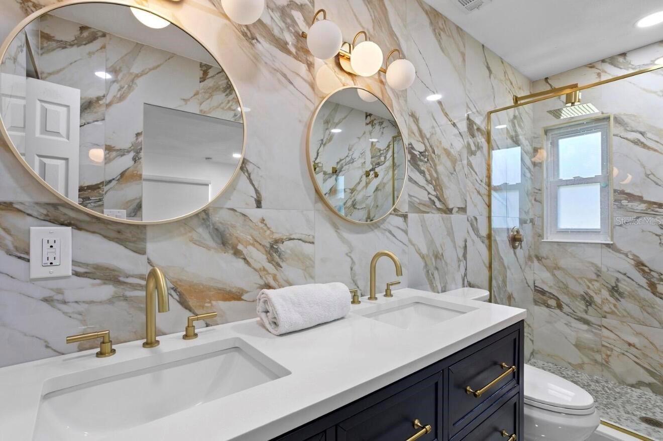 Listing photo id 26 for 208 Ward Street