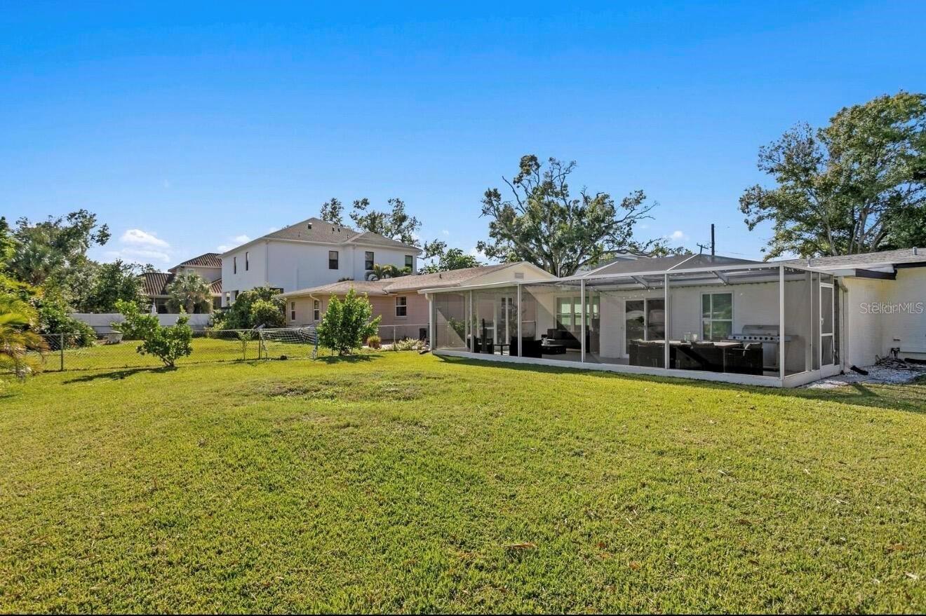 Listing photo id 42 for 208 Ward Street