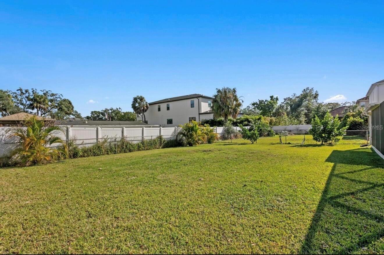 Listing photo id 45 for 208 Ward Street