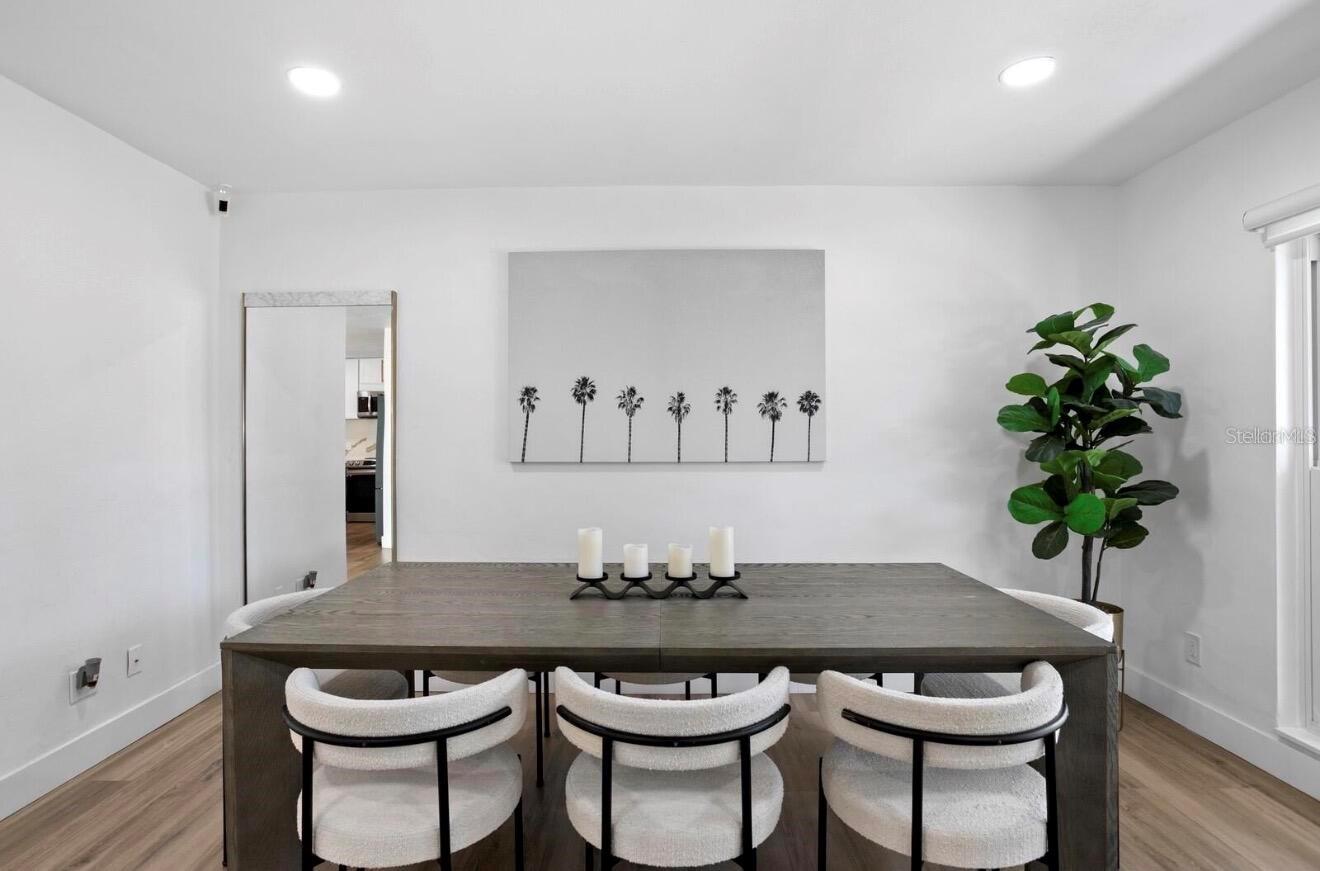 Listing photo id 6 for 208 Ward Street