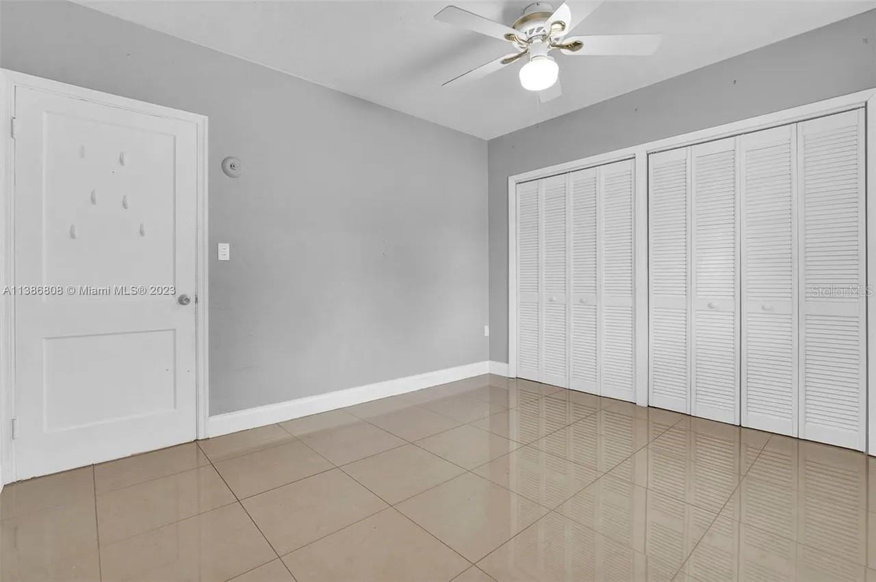 Image 14 of 31 For 437 Swan Avenue