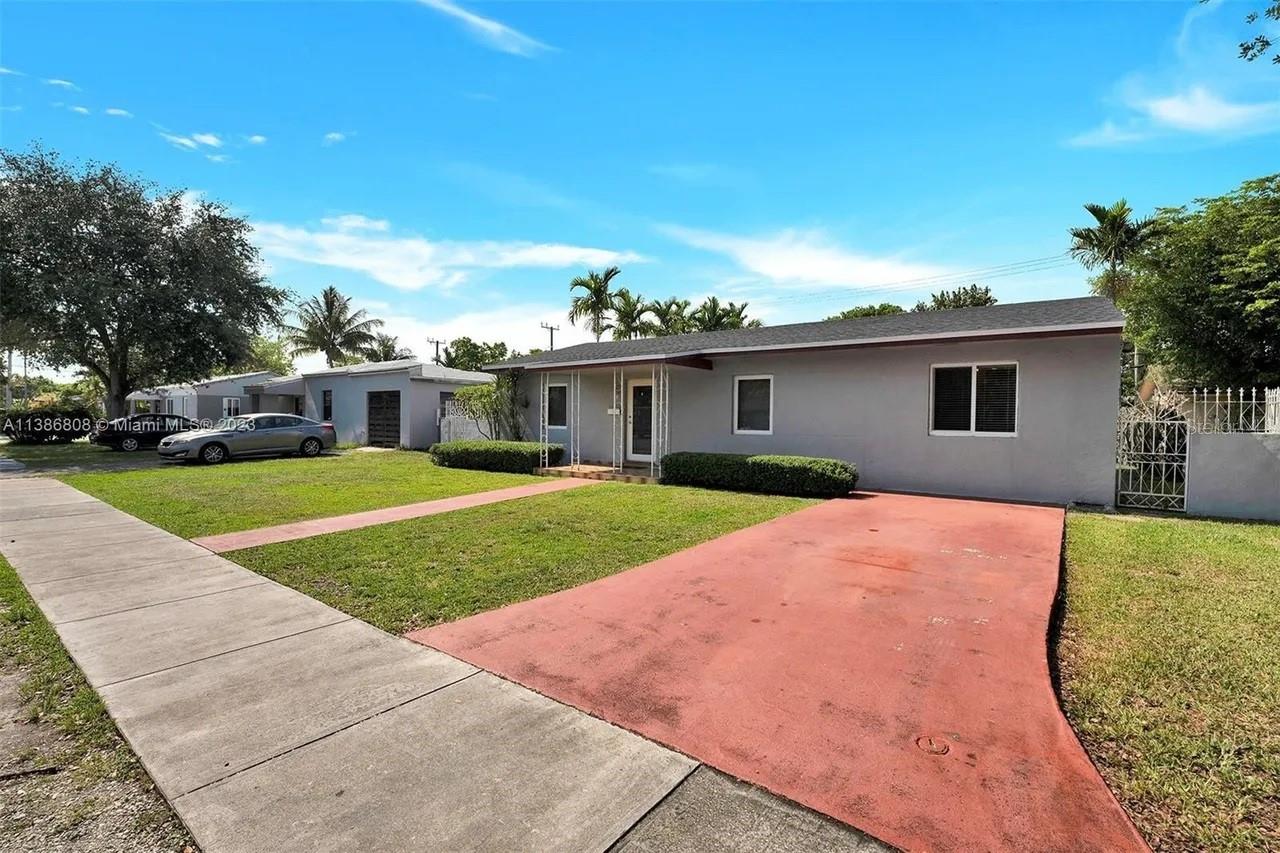 Image 2 of 31 For 437 Swan Avenue