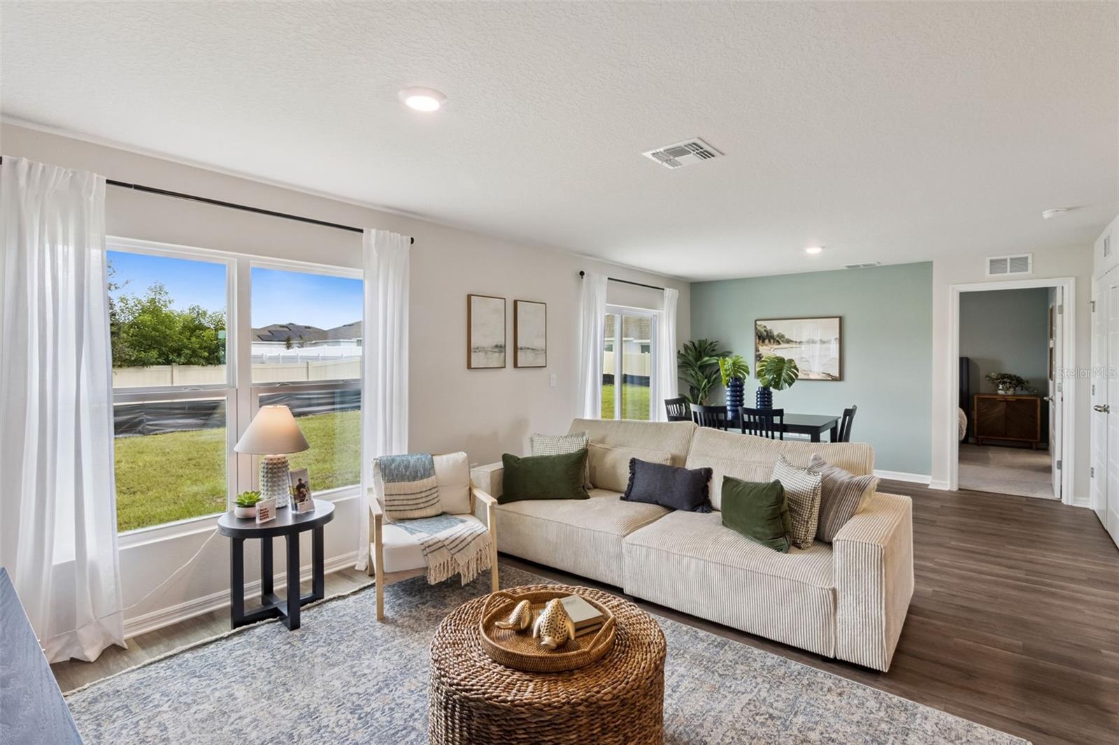 Image 15 of 35 For 726 Greenway Boulevard