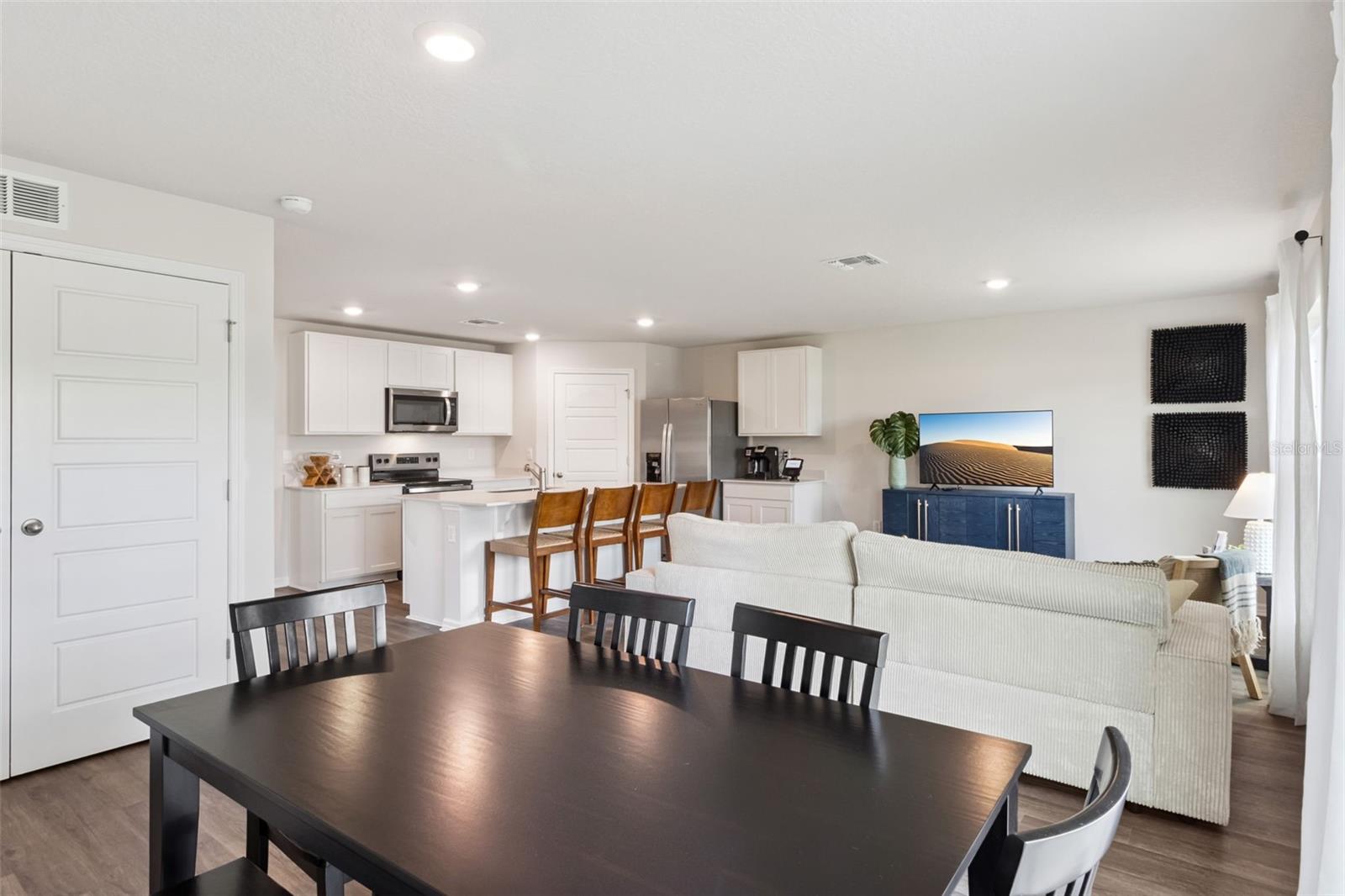 Image 19 of 35 For 726 Greenway Boulevard