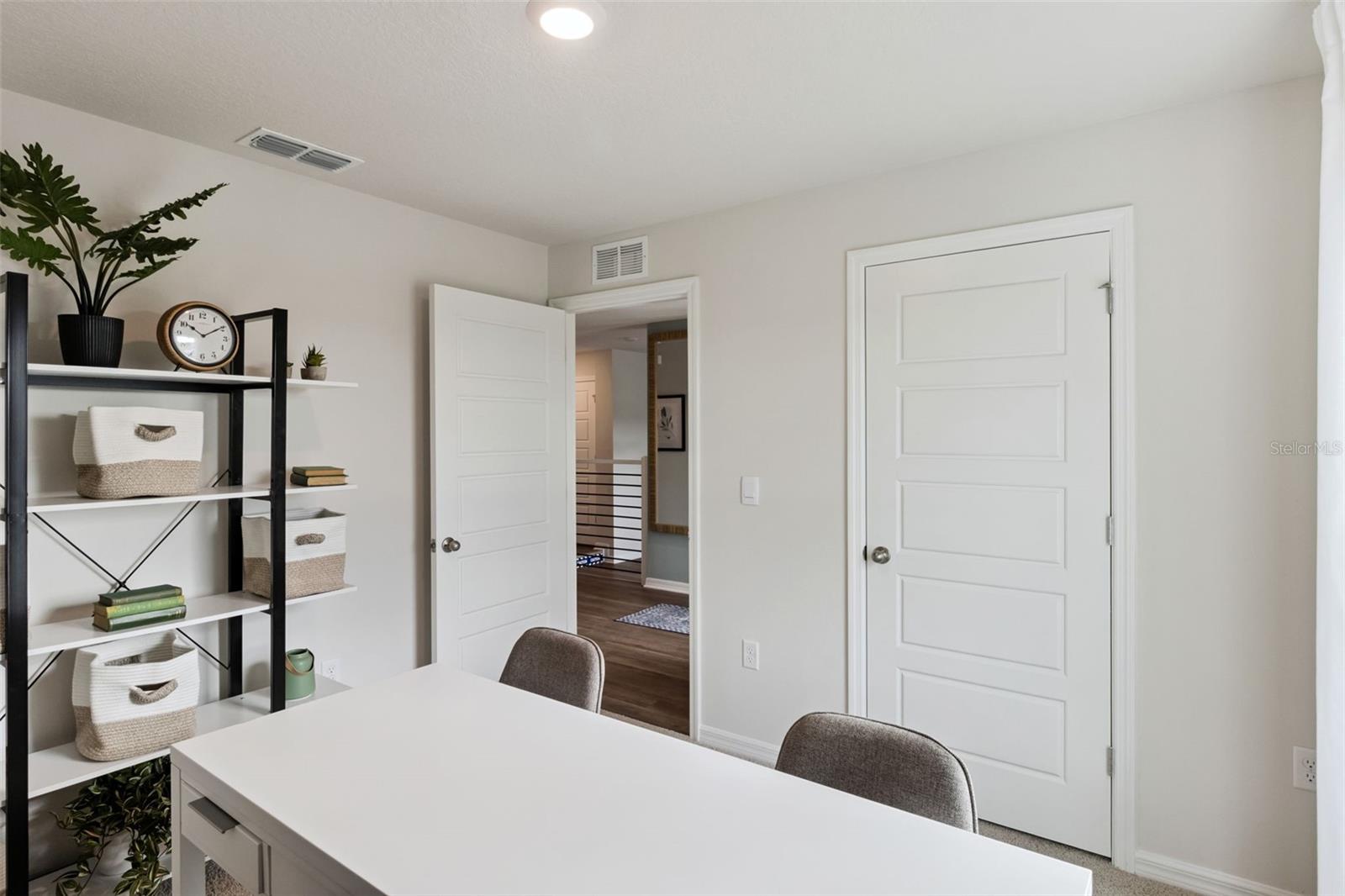 Image 24 of 35 For 726 Greenway Boulevard