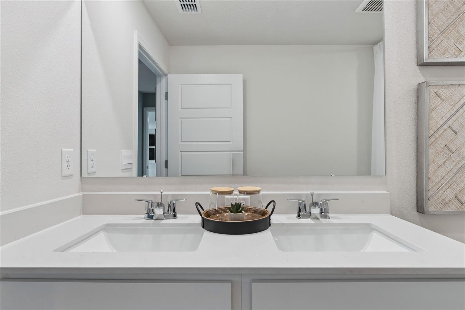 Image 31 of 35 For 726 Greenway Boulevard