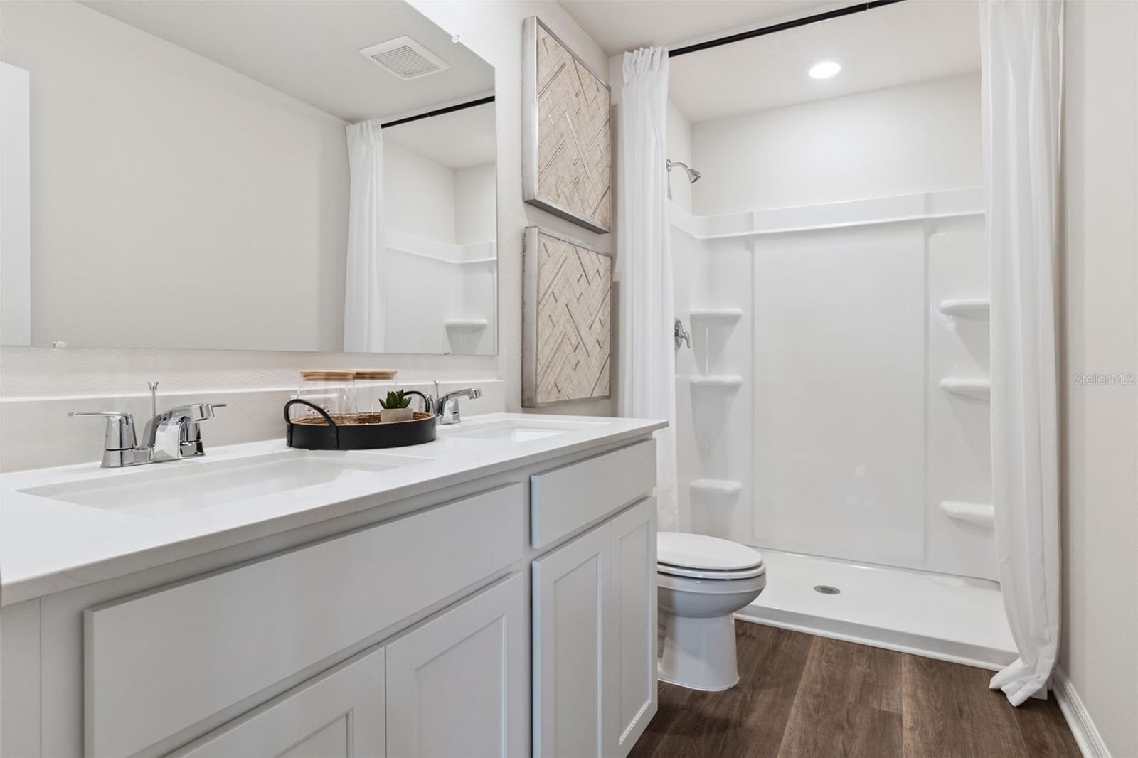 Image 32 of 35 For 726 Greenway Boulevard