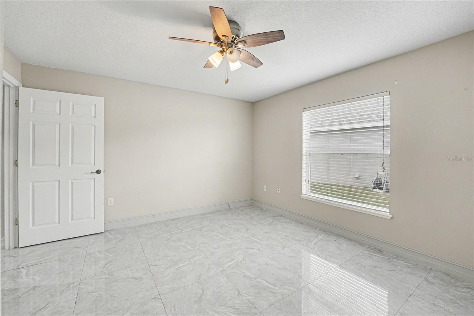 Image 16 of 18 For 5684 Sycamore Canyon Drive