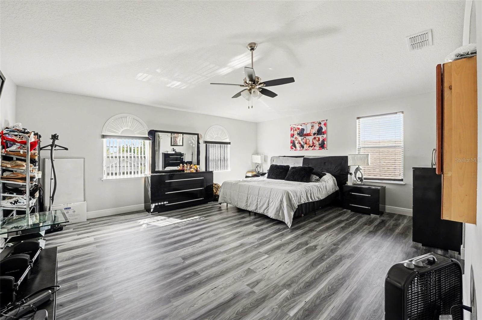 Image 8 of 18 For 5684 Sycamore Canyon Drive