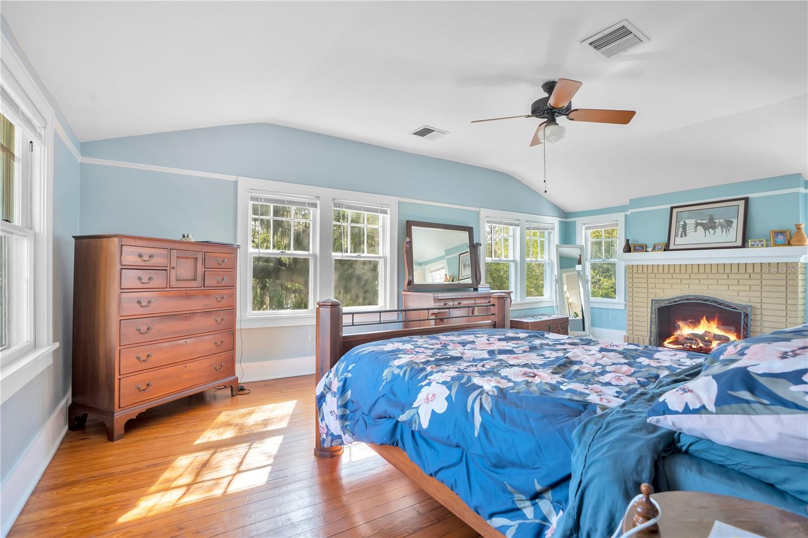 Image 25 of 69 For 4610 Oak Cove Lane