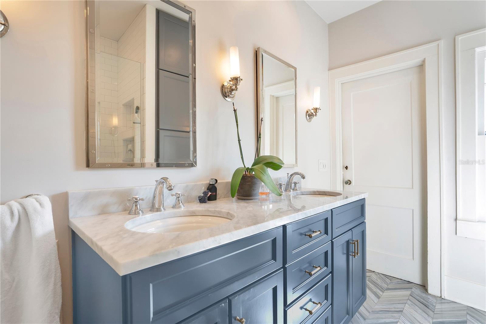 Image 27 of 69 For 4610 Oak Cove Lane