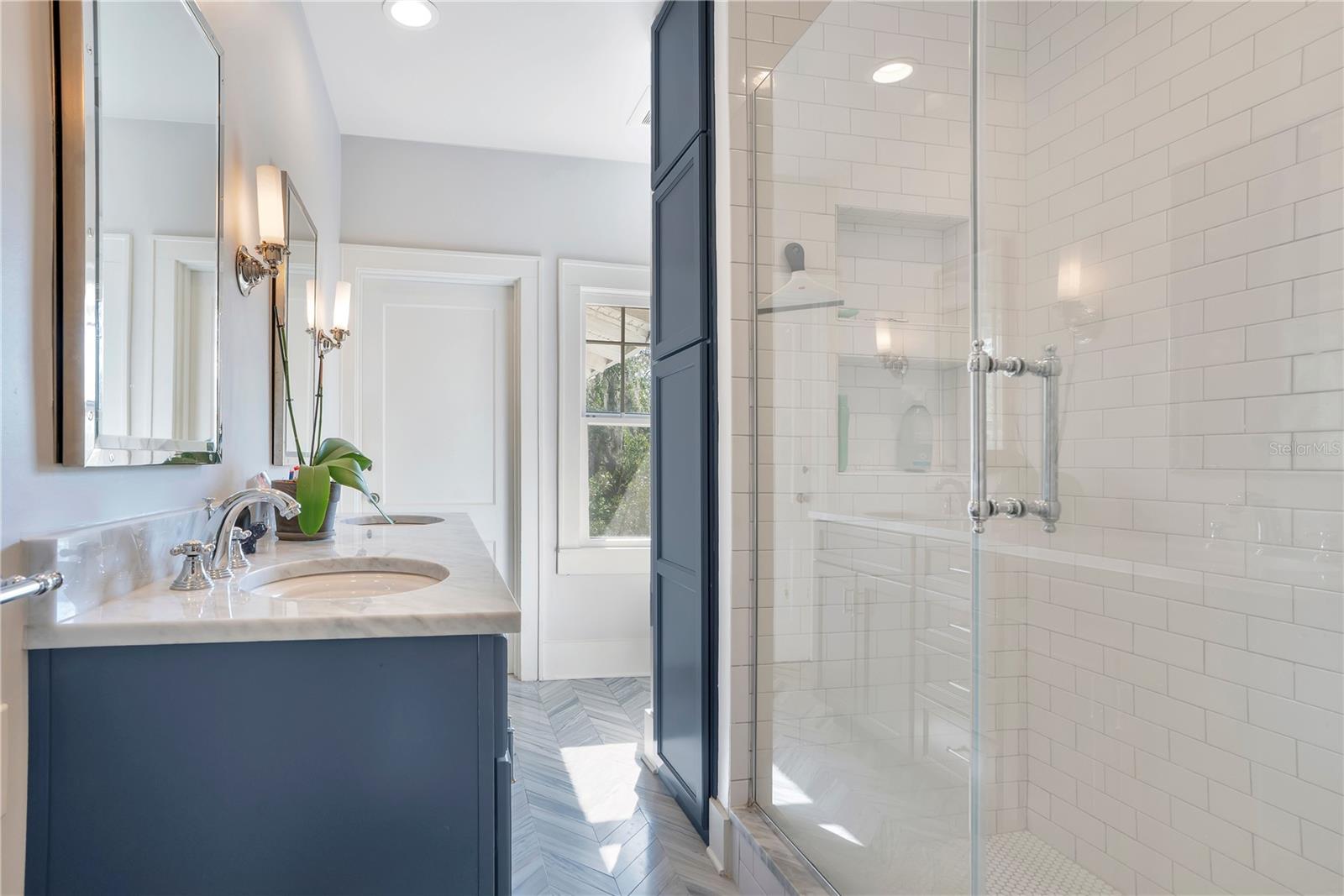 Image 28 of 69 For 4610 Oak Cove Lane