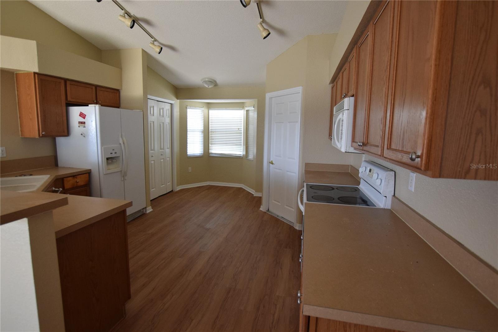 Image 6 of 15 For 206 Windridge Street