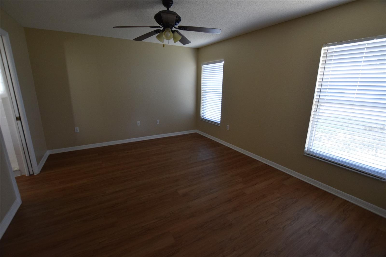 Image 9 of 15 For 206 Windridge Street