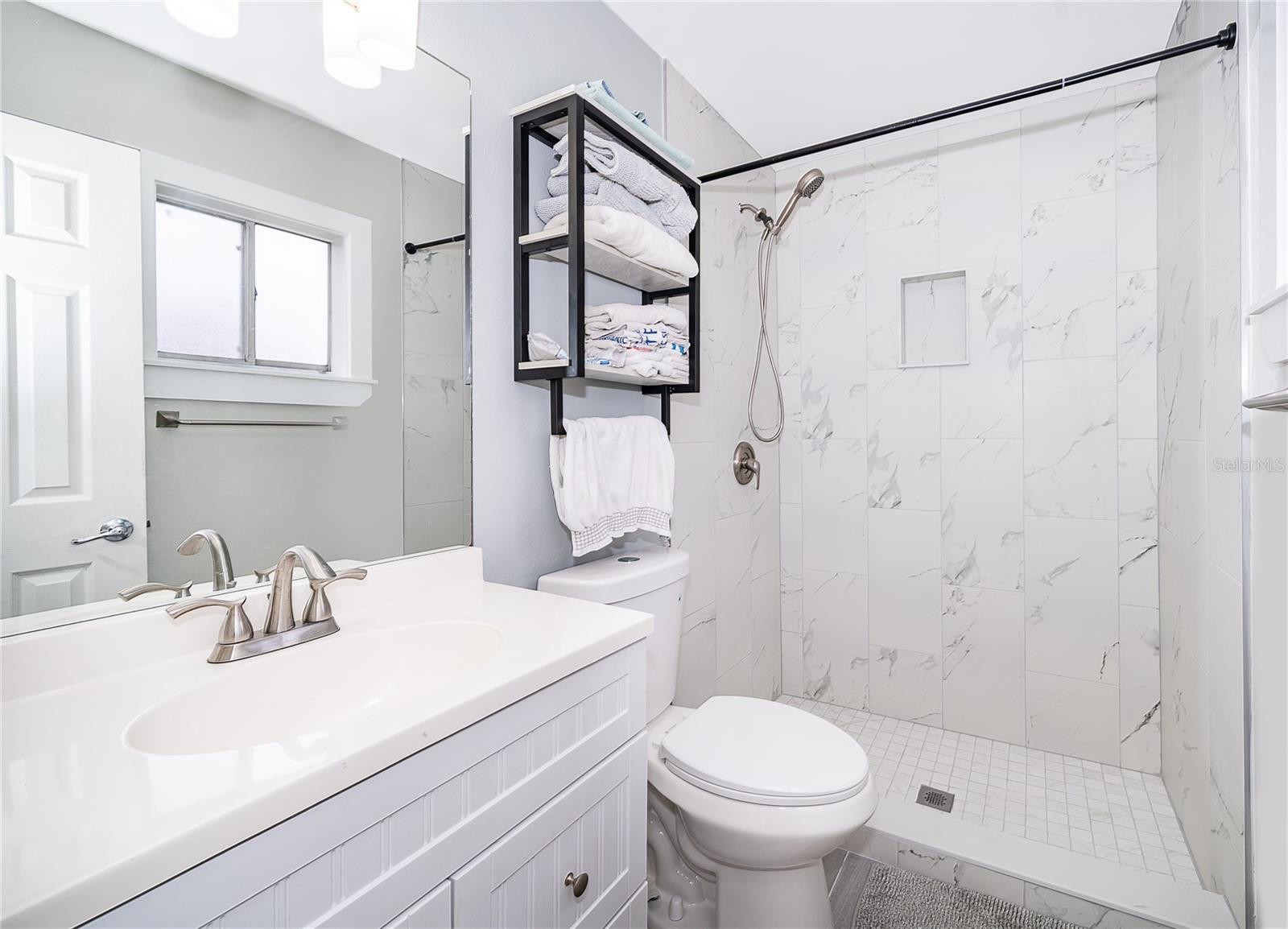 Image 13 of 18 For 207 Lake Drive