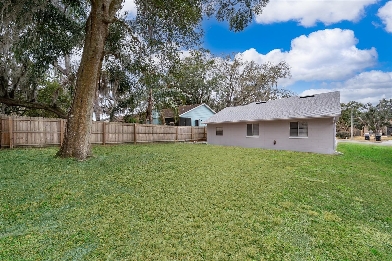 Image 18 of 18 For 207 Lake Drive