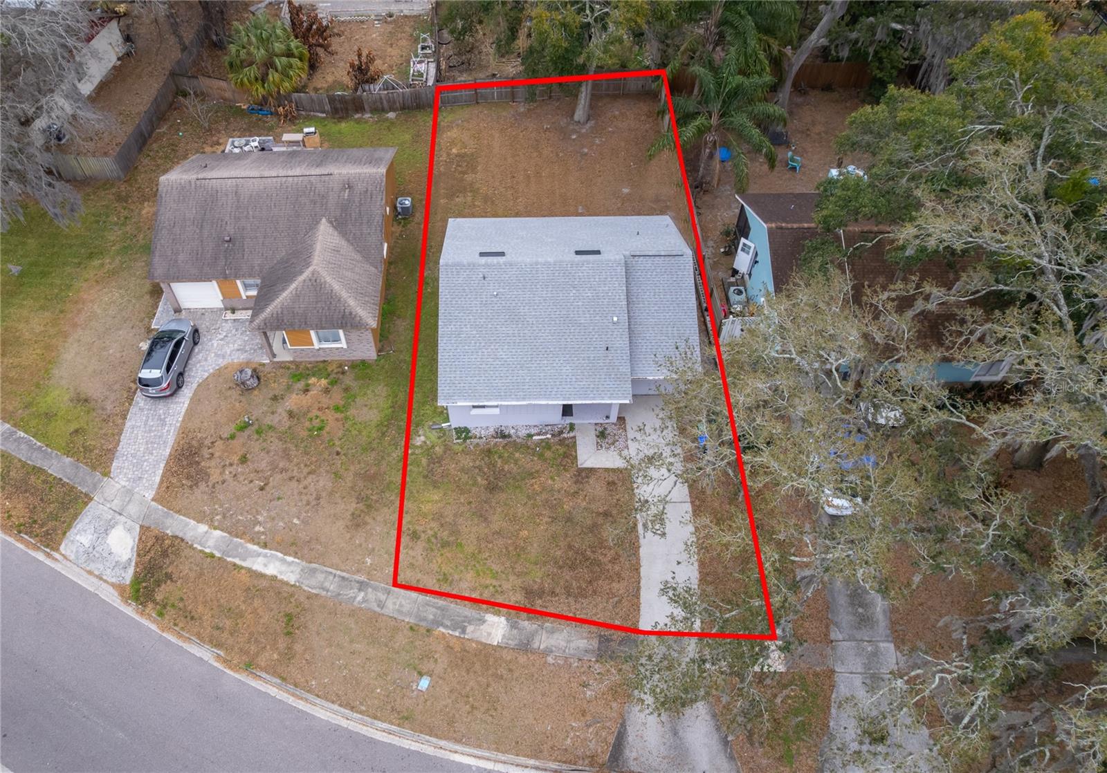 Image 2 of 18 For 207 Lake Drive