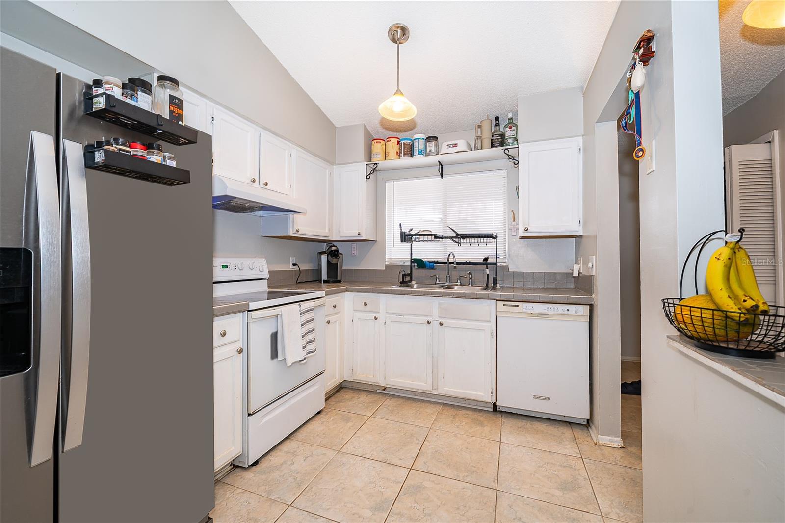 Image 4 of 18 For 207 Lake Drive