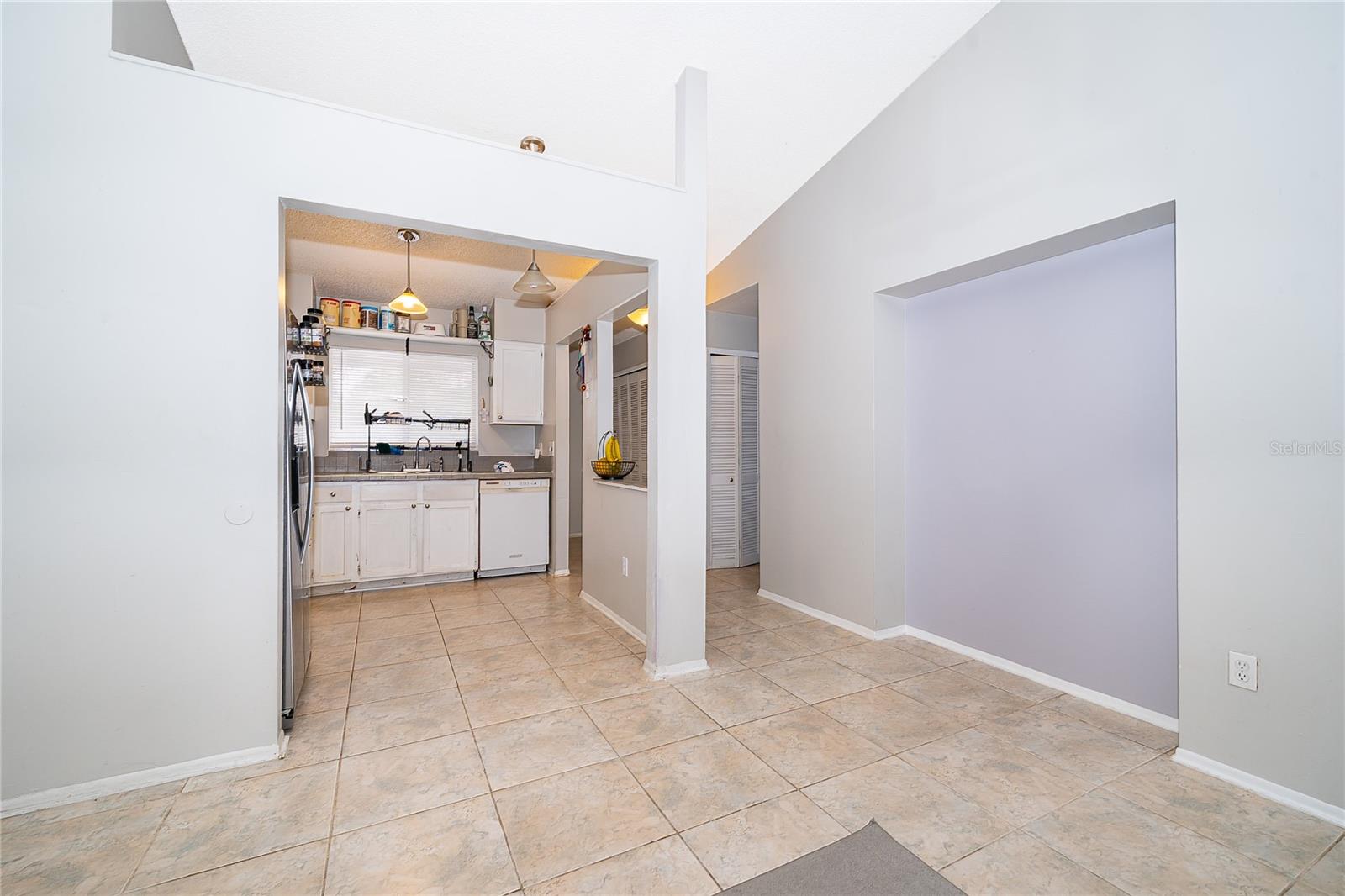 Image 7 of 18 For 207 Lake Drive