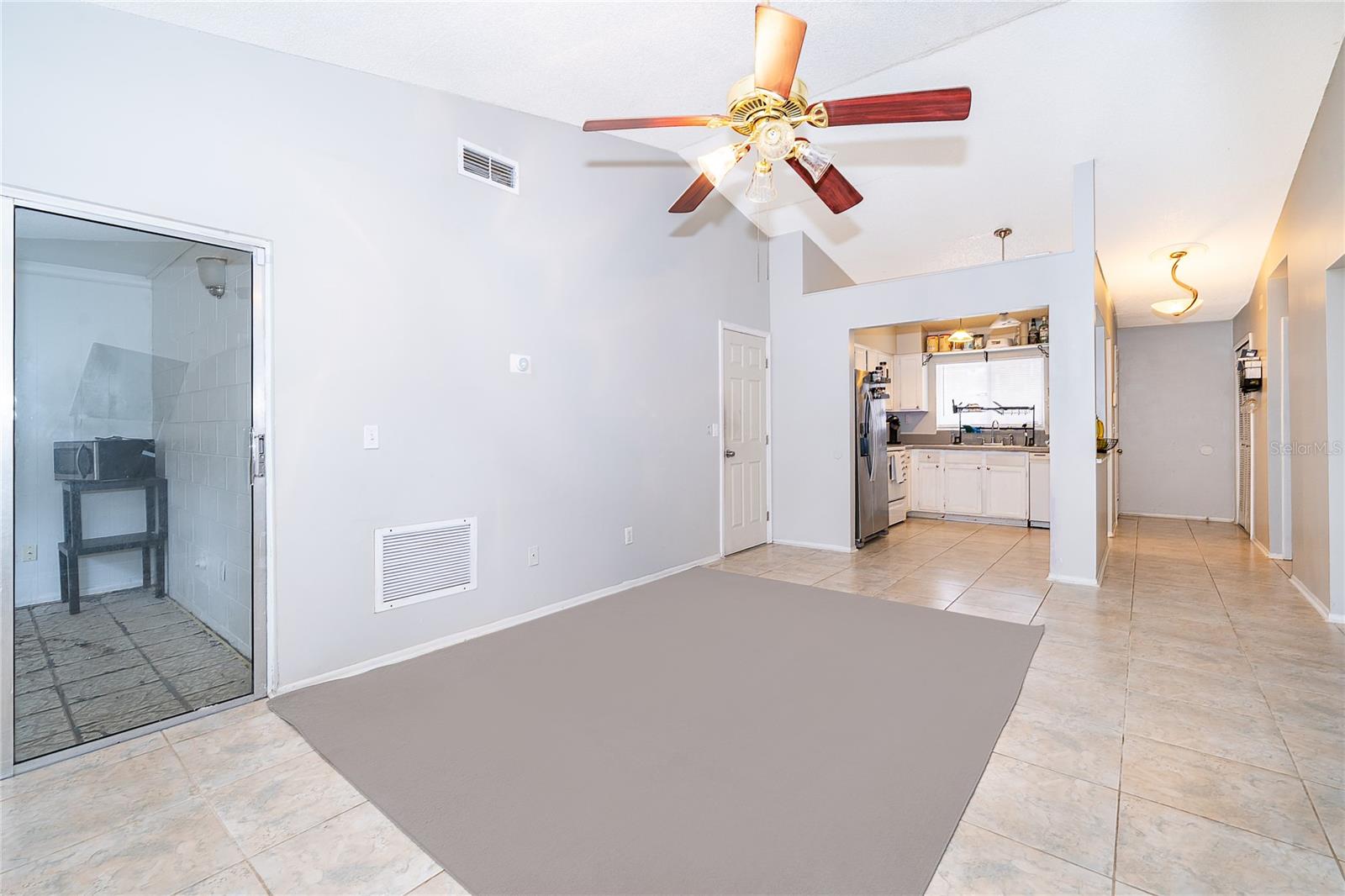 Image 8 of 18 For 207 Lake Drive