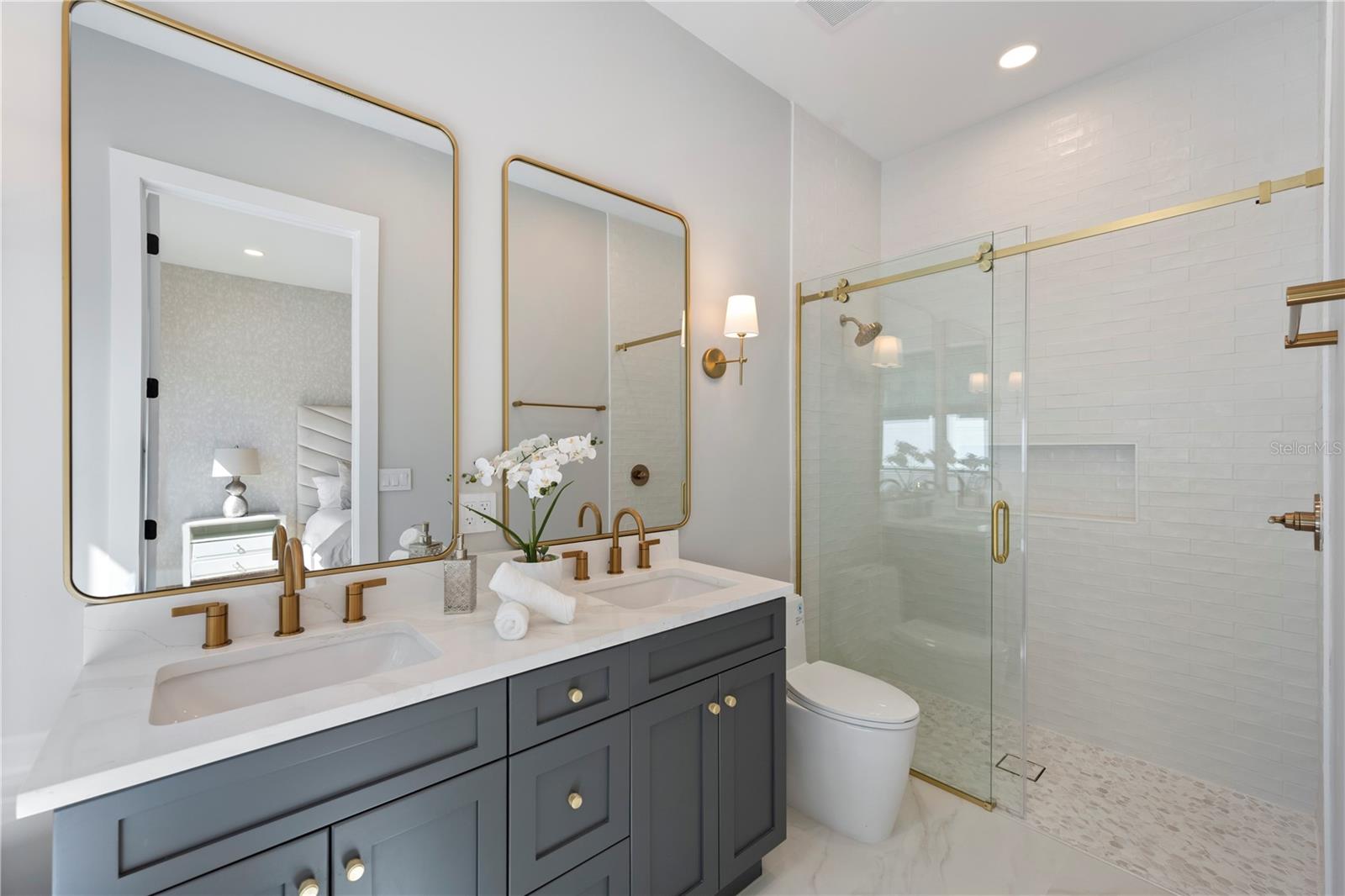 Image 22 of 43 For 1660 Walnut Avenue