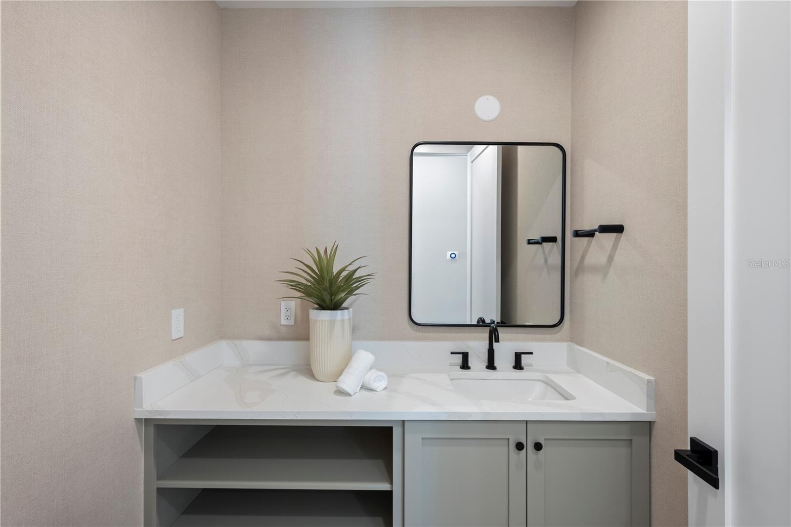 Image 24 of 43 For 1660 Walnut Avenue