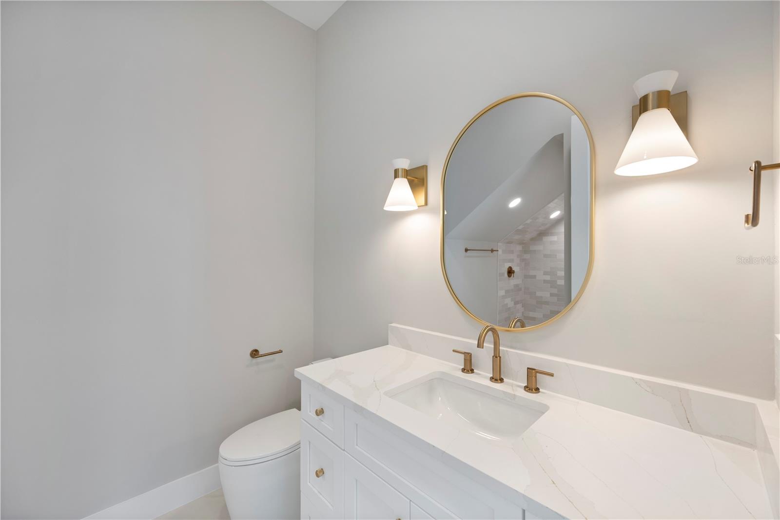 Image 26 of 43 For 1660 Walnut Avenue