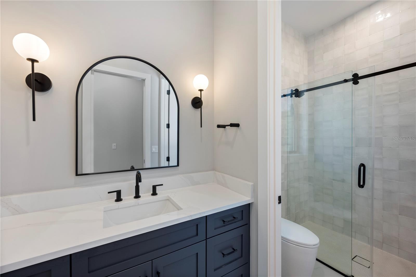 Image 28 of 43 For 1660 Walnut Avenue