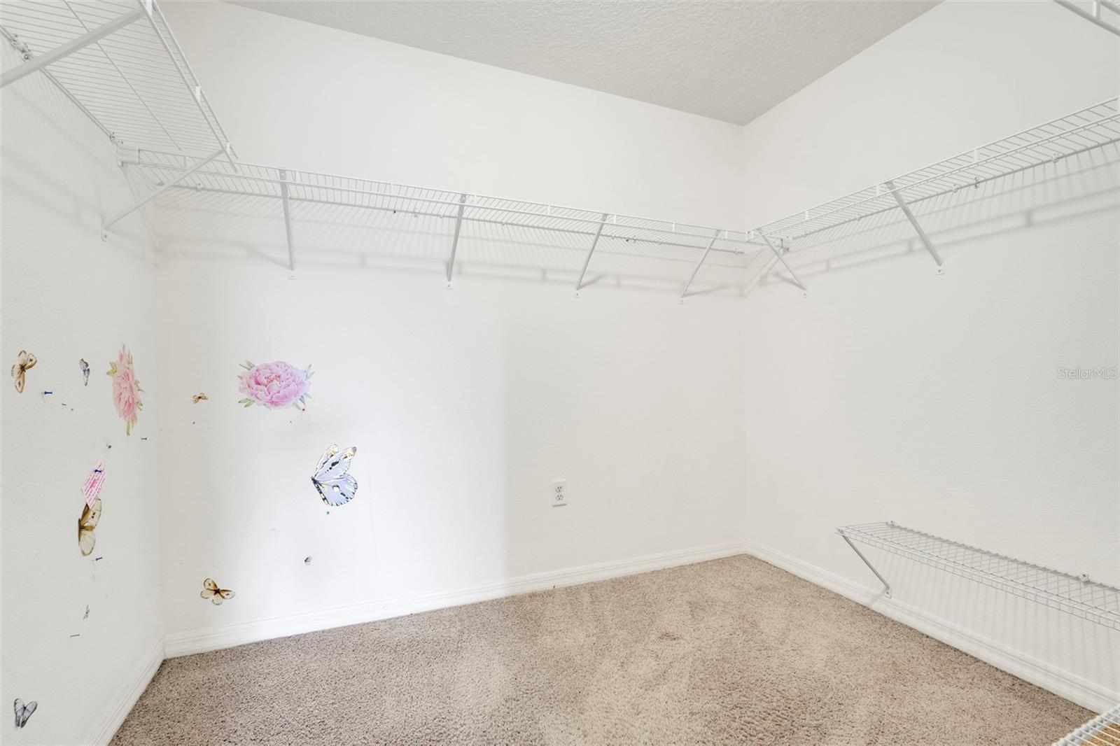 Image 15 of 33 For 910 Aspen View Circle