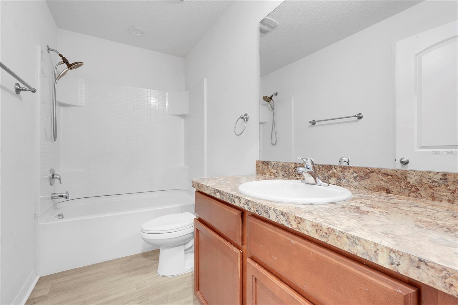 Image 28 of 33 For 910 Aspen View Circle