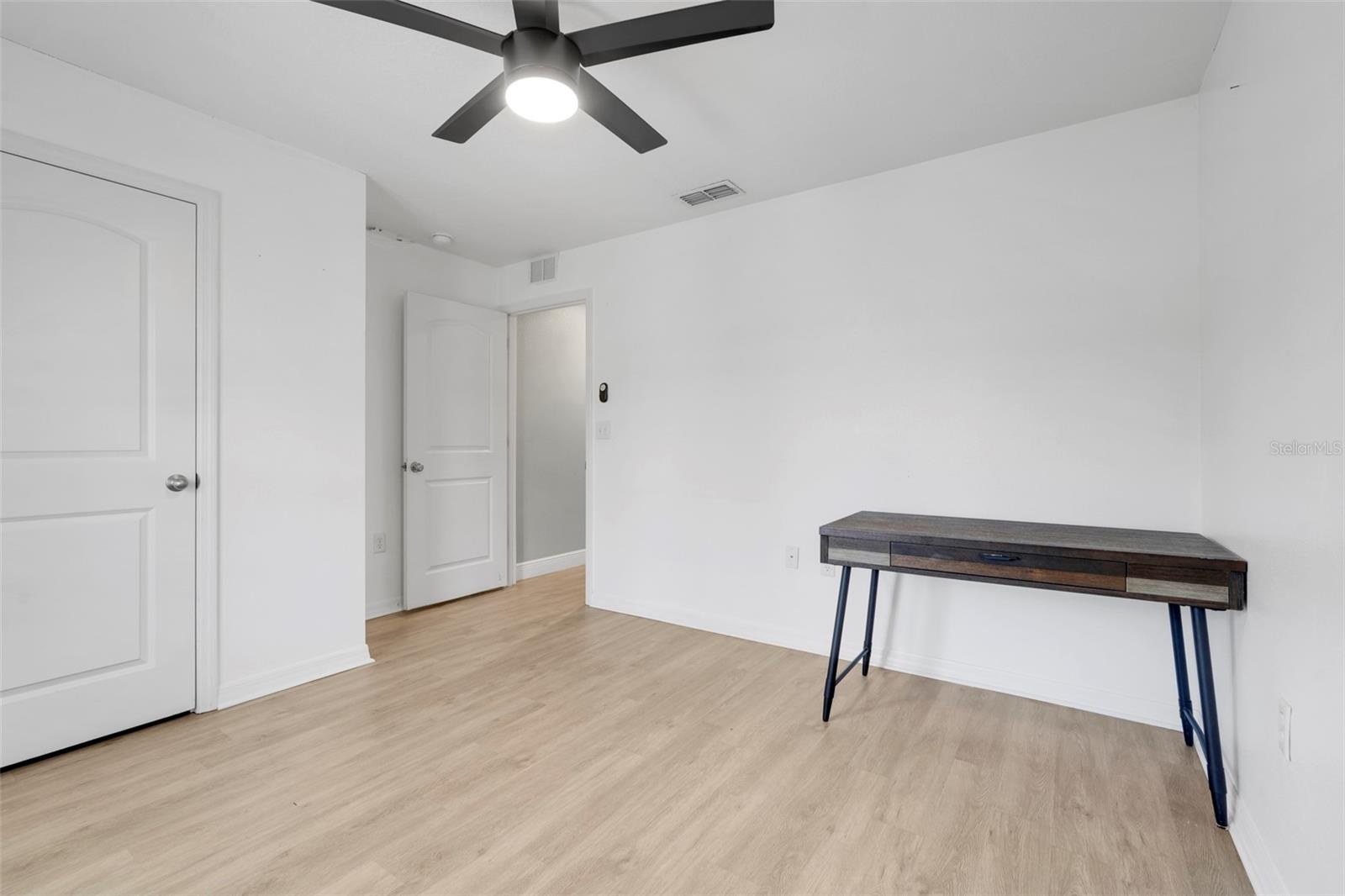 Image 33 of 33 For 910 Aspen View Circle