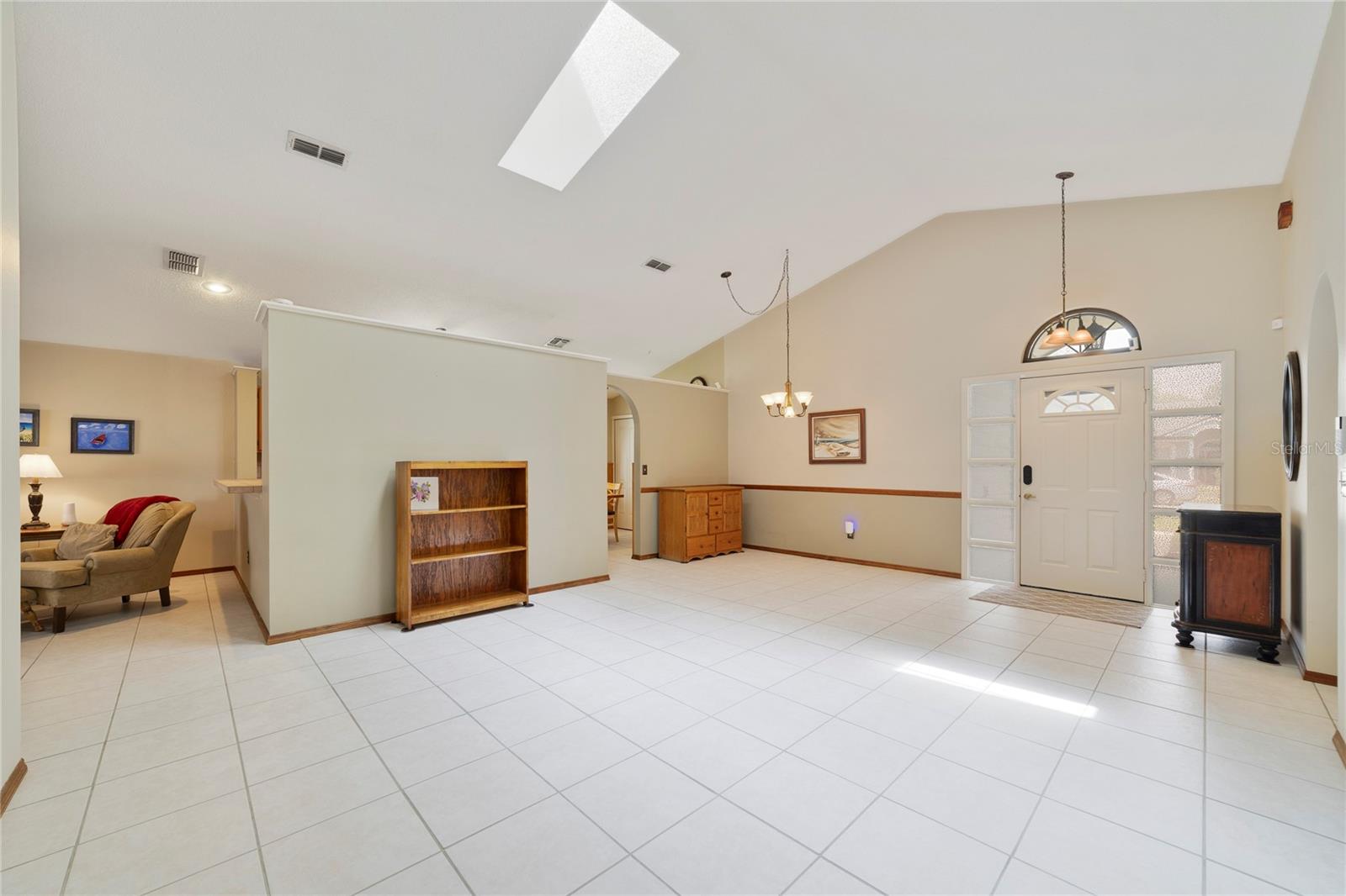 Image 3 of 16 For 608 Birgham Place