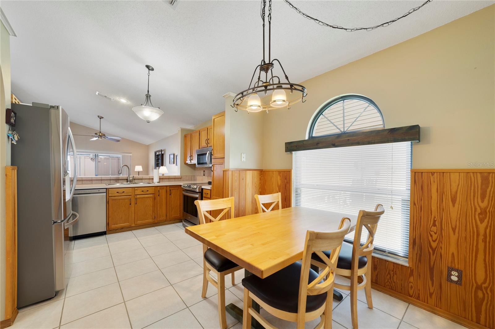 Image 4 of 16 For 608 Birgham Place